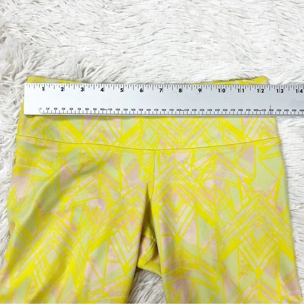Alo Yoga Airbrush Capri Leggings Yellow Zest Indio Geometric Size XS‎
